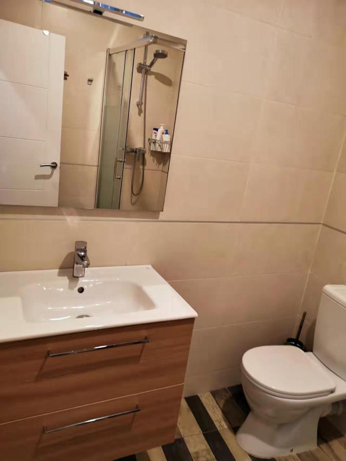 Apartamento Rosa Puerta Del Sol Apartment Madrid Luaran gambar